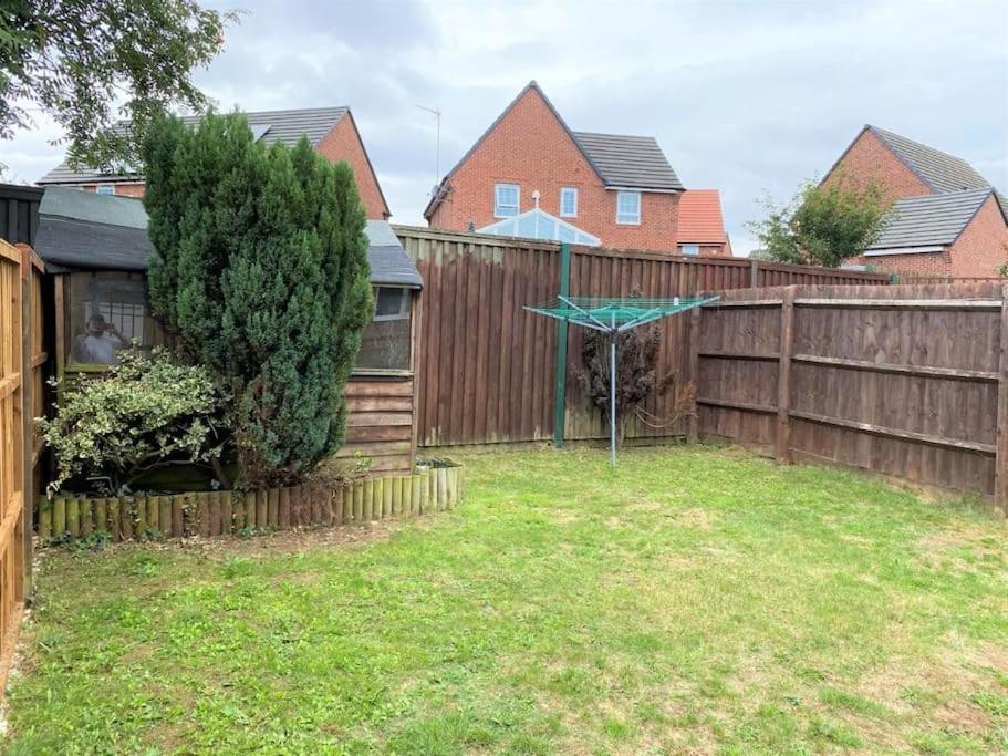 Charming Home In Wellingborough Exterior foto